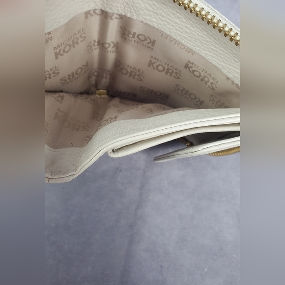 Michael Kors Two Fold  Beige Card holder Wallet - Picture 7 of 12